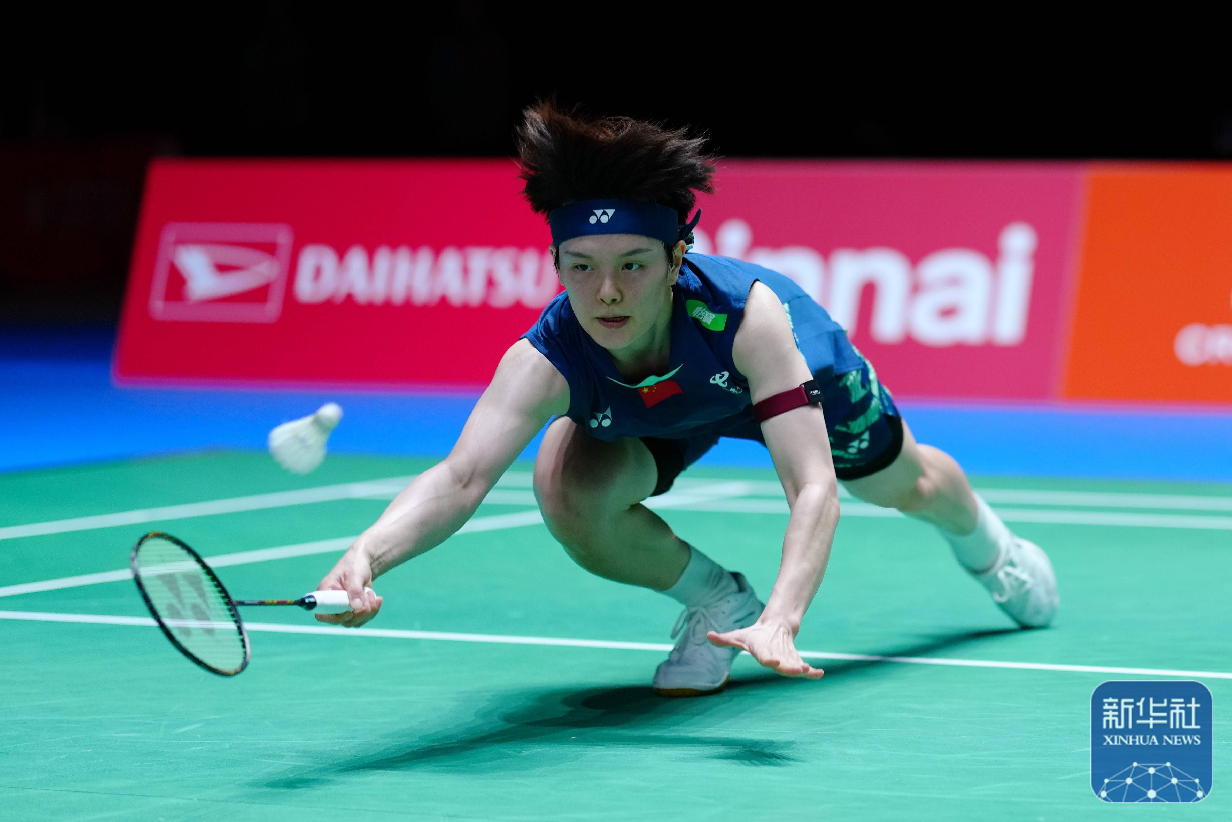 献盖帽与篮 献盖帽与篮