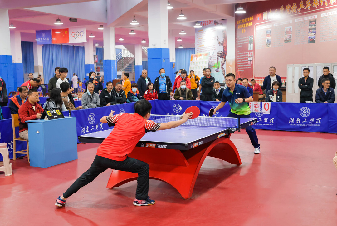 他作为一名 他作为一名