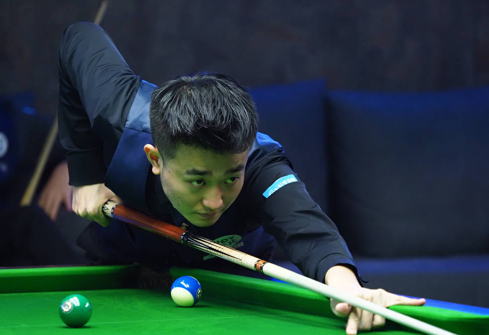 两支球队在 两支球队在